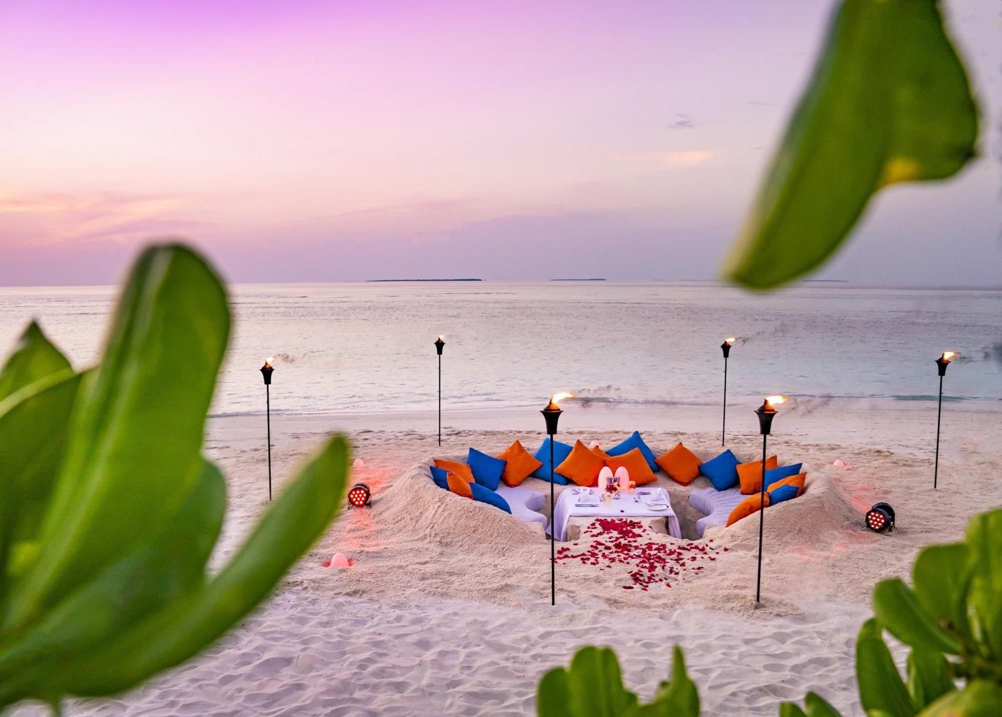 Kuredhivaru Resort And Spa - Maldives Bagian luar foto